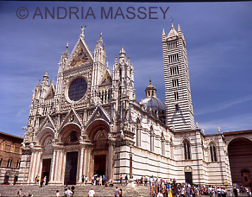 SIENA TUSCANY ITALY
12th -14thc white Duomo Cathedral