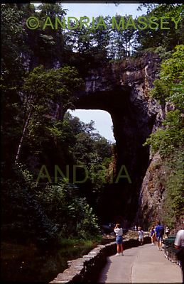 SHENDOAH VALLEY VIRGINIA USA
The Natural Bridge was once owned by Thomas Jefferson who built a log cabin here, the bridge is 215 feet above the path into the Cedar Creek ravine